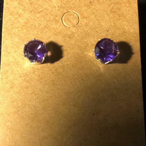Jewelry - Earrings Studs